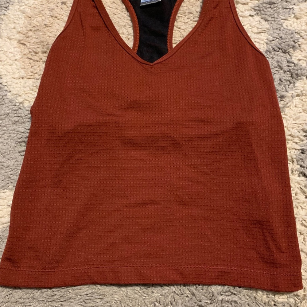 NIKE Dri fit athletic top, deep rust, M